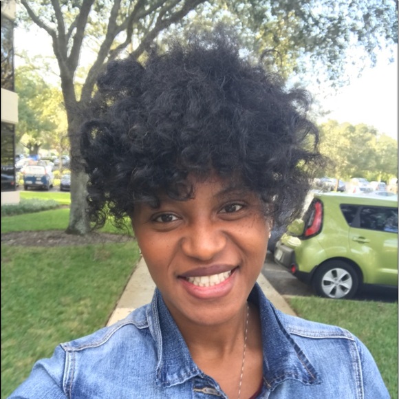 Meet your Posher, Annessa - Picture 1 of 1